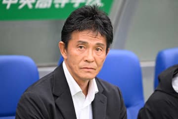 主力流出も…J通算196勝の名将続投「あなたしかいない」　ファン歓喜「心配していた」