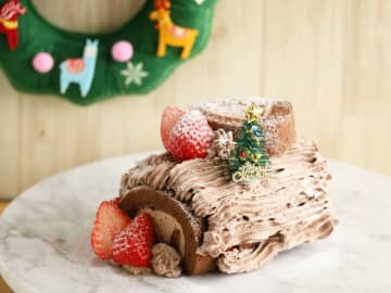 切れてるロールケーキでOK！10分で作れる簡単「ブッシュ・ド・ノエル」