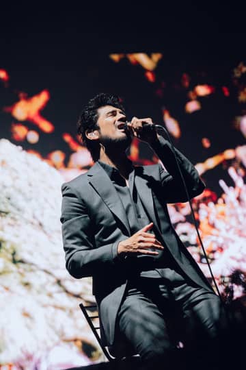 平井 堅、デビュー30周年を記念した【Ken's Bar】東名阪ツアー開幕