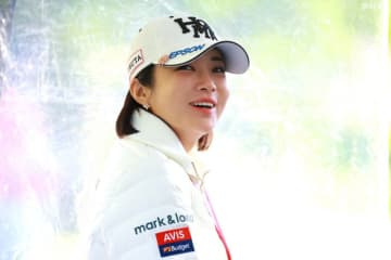 元賞金女王のイ・ボミがデジタルアートの世界に没入 「ひかりといろのなかにとけこむかんじ」と不思議な体験を告白