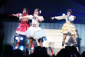 12月21日(日)開催 プリンセッション・オーケストラ2nd EVENT「FUTURE SESSION」夜公演『TWINKLE SINGING SHOW！』開幕！葵あずさ、藤本侑里、橘杏咲が登壇し、 初披露の楽曲を含む14曲を熱唱！さらにグッズや待望のアルバム発売情報など最新情報も公開