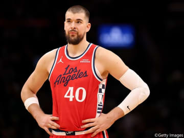 クリッパーズ不動の先発センター、イビツァ・ズバッツが左足首捻挫で数週間の欠場へ