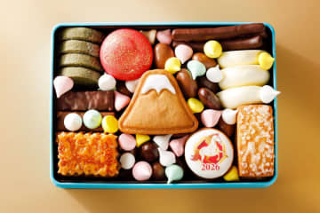 ホテルニューオータニ(東京)のお年賀クッキー缶、“バニラ香る”富士山クッキーや濃厚チョコレートをイン