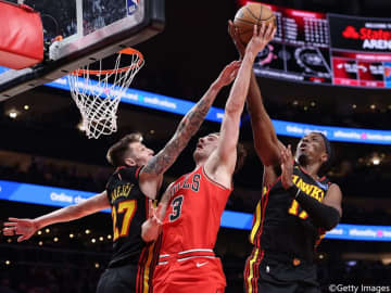 両チーム合わせて今季リーグ最多の計302得点…ブルズが敵地でホークスを下して3連勝