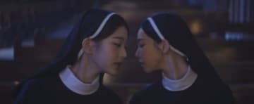 IVE ウォニョン＆aespaのKARINA、美女2人が夢の共演！耳打ちする姿に釘付け（動画あり）