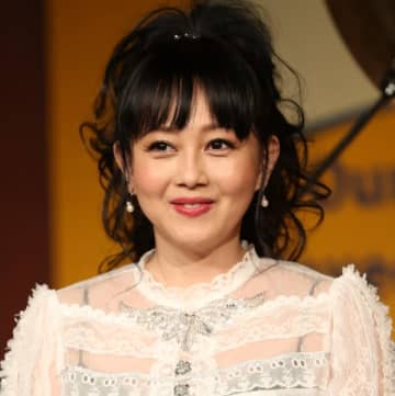 浅香唯の圧倒的美魔女ぶりにネット騒然！ 56歳でもセーラー服を着こなせる若々しさの驚愕ヒミツエピソード