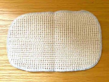 「これがスポンジ！？」セリア「メッシュスポンジ」が薄いのに洗いやすいと話題