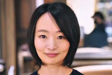 「憧れ以上にかっこいい自分を…」　黒髪の魅力を最大限に引き出した劇的ショートに大変身　「クールビューティ」と称賛の声