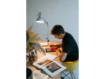 印刷物の文字の大きさはどう決める？ デザイン初心者必見の実践ルール【瞬解！ デザイン用語図鑑】