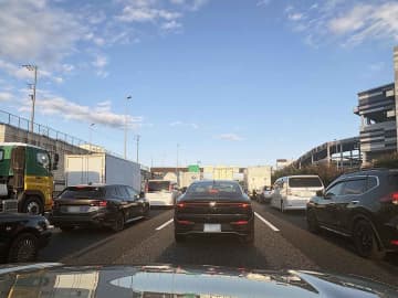 【高速道路情報】年末年始期間の高速道路における渋滞は、下り・上りとも1／2〜3が大渋滞！