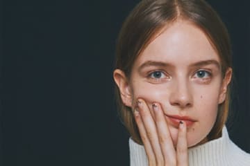 名香ブランドの「いい匂いがする下地」ふんわり香って「肌はキレイに見える」香水プライマー