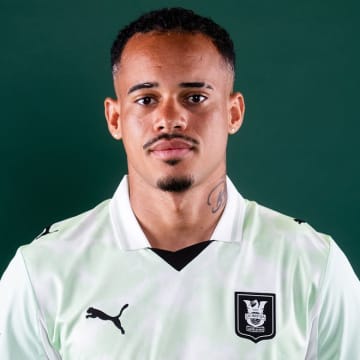 「やってくれる感満載」“助っ人参戦”の報にファン反応「点もとれるスーパーボランチ？」【山形】