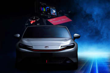 BLITZが「東京オートサロン2026」出展！　新型パーツとコラボ車両が集結