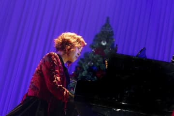 梶浦由記 / FictionJunction、初開催のディナーショーで2026年のツアー詳細発表。南里侑香がFictionJunction YUUKAとして12年ぶりに出演決定も