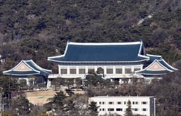 韓国、青瓦台で業務本格化　大統領府、記者室棟を開館