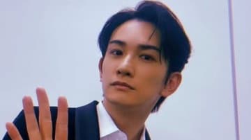 「お顔が緩んでる」町田啓太 竹内涼真撮影の貴重なオフショット公開！クールな姿や柔らかな表情の近距離写真に「愛情を感じます」とファン注目