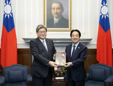 台湾総統と自民・萩生田氏が会談　協力強化一致、中国は訪問に抗議