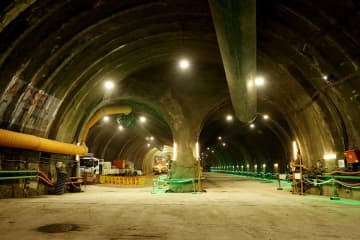 横浜・みなとみらい線、車両留置場のトンネル公開　複線1本の掘削が完了