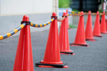 市民団体の40歳女が自衛隊基地前の “立ち入り禁止用の棒” を破壊し現行犯逮捕「抗議活動に対する不当な弾圧」と語りネットでコメント殺到「40歳にもなって何しているんだろう。。」「自分達の主張をとおすためなら法を犯してもよいと平然と考えているのが恐ろしい」