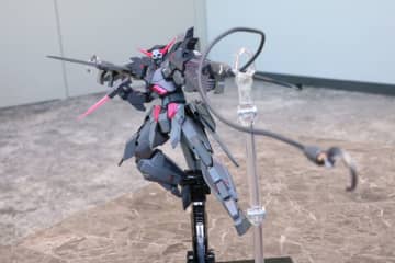 「METAL ROBOT魂＜SIDE MS＞ ガンダムAGE-2 ダークハウンド」企画担当者インタビュースーパーパイロットが駆る黒き猟犬がMETAL ROBOT魂に登場