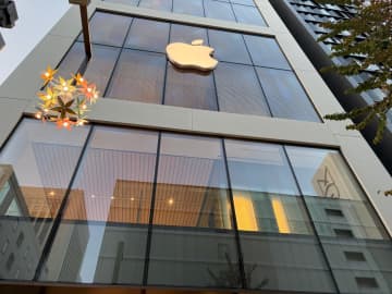 [みんなのケータイ]大掃除で掘り出したいらないケーブル、モバイルバッテリーなどはApple Storeで回収してもらうと楽ちん