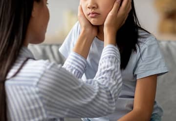 「恋をしなければ、生きられない…」恋愛依存症の母を持つ娘の苦悩とは