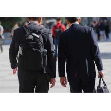 サラリーマン平均給与は3.9%増の474万円だが…「1000万円超」は6.2%