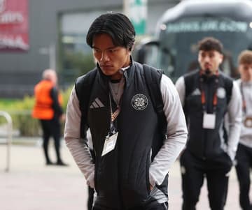 「ミステリー」「姿を消した」欧州名門で主力の日本代表MF、突然のメンバー外に現地騒然「衝撃的だったのは…」