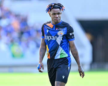 【J2「25年ベストイレブン」】2トップは19点奪取の「J2得点王」と水戸のJ1昇格の立役者、監督は保有戦力を最大化させた優勝クラブの指揮官【攻撃的MF・FW・監督・控え編】