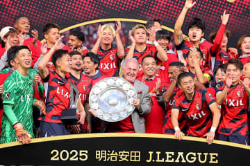 「強くて、憎たらしい鹿島へ」名良橋晃が語る新監督とレジェンド、背番号の系譜――9年ぶり戴冠の真実