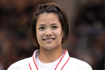 「ビジュ優勝です」阿部詩が公開したM-１出演時の上品コーデに「大人っぽい」「詩さんがグランプリ」とファン反響