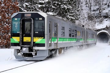特別快速「大雪」H100形の座席が増加＆快適化！オホーツクブルーで彩る新仕様