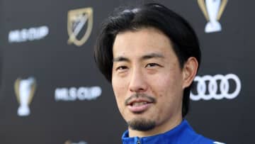 全米準優勝の29歳日本人、結婚した新妻との2ショット投稿！「おめでとう！！！」とプロ野球選手も祝福