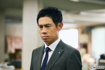 伊藤淳史、20年ぶりの西浦正記監督とのタッグで挑む銀行員役。“笑わない”役作りの理由とは!?