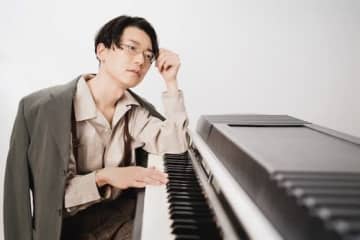 Kan Sano、 完全即興・一発録り長尺演奏動画シリーズの第1弾を公開