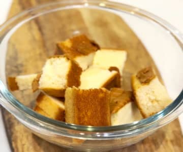 市販のカステラとコーンフレークで簡単♪「松ぼっくりチョコケーキ」がかわいすぎる