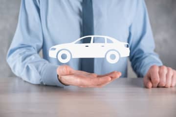 「年収500万円」で“ランクルの購入”を検討中です。やはり“維持費”も考えると「年収1000万円」近くないと厳しいでしょうか？「高級車×年収500万円」の現実とは