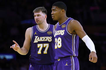 右鼠径部痛の八村塁は前試合に続きサンズ戦も欠場が決定。ドンチッチも欠場、リーブスは出場未定とレイカーズ故障者続出＜DUNKSHOOT＞