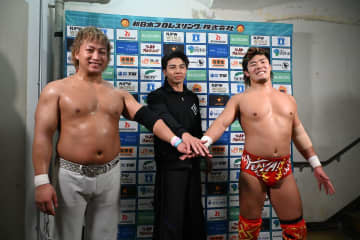 【新日本】THE RAMPAGE武知海青が電撃合体！ H.O.Tの無法勝利後に救出登場、海野＆上村と東京ドーム出陣へ「俺ら3人で全力でNEVER狙っていくよ！」