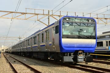 鎌倉に行くならまずコレ！江ノ島でイルミネーションを眺めて、鶴岡八幡宮詣で。心が満ちる年末年始を！