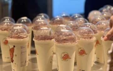 英徳紅茶・喜茶・ポップマートのコラボ新商品、世界同時発売