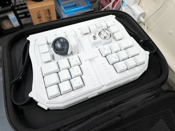 握って使う変態キーボード「GrabShell」が15,800円！アウトレットセール