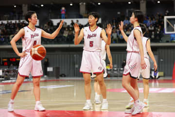 大阪薫英女学院が接戦を制す、三輪、原が20得点でけん引[ウインターカップ]