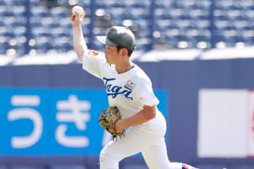 「ボールを前で放す」が生む誤解　理想の位置は耳の横…習得したい“振られる感覚”