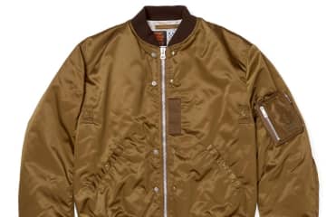 ポーター×バズリクソンズのジャケット、「タンカー」素材で仕立てたウォレット付きMA-1