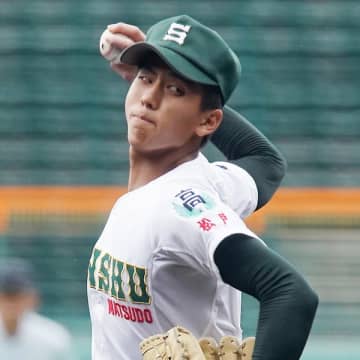 教え子の節目が重なった2025年 DeNA深沢鳳介の支配下復帰に安堵した【持丸修一 77歳名将の高校野球論】#79