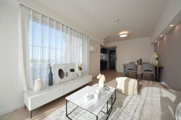 コスモ小竹向原ガーデンフォルム 6階｜豊かな緑と穏やかに整う日常。4つのバルコニー、3面採光でたっぷりな陽当たりと開放感のある角住戸