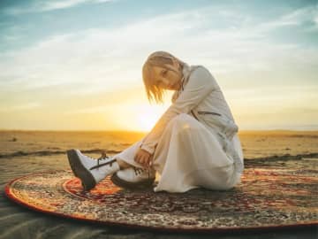 ReoNa、故郷・奄美大島で初凱旋フリーライブ開催決定