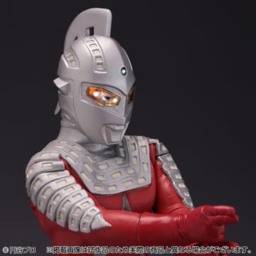 老舗メーカーの名作ソフビ「ウルトラセブン」が“極上彩色の完成品”として復活！30年前のキットを実在性重視で再現