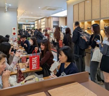 【マレーシア】中国茶ＢＥＵＴＥＡが日本上陸、１号店開業［サービス］